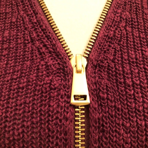 Express Burgundy XS Sweater Top With Gold Zipper - Picture 4 of 9